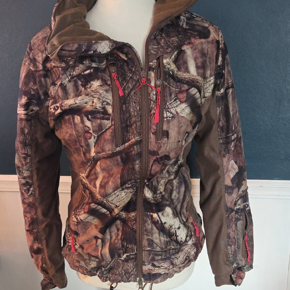 Cabela's Camouflage Jacket with Red Accents